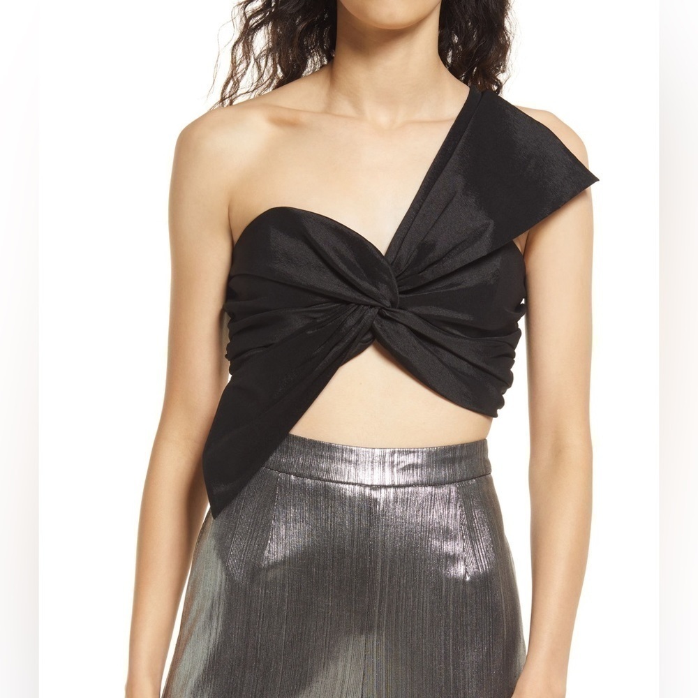 NWT Lulus Extraordinary One-Shoulder Crop Top in Black